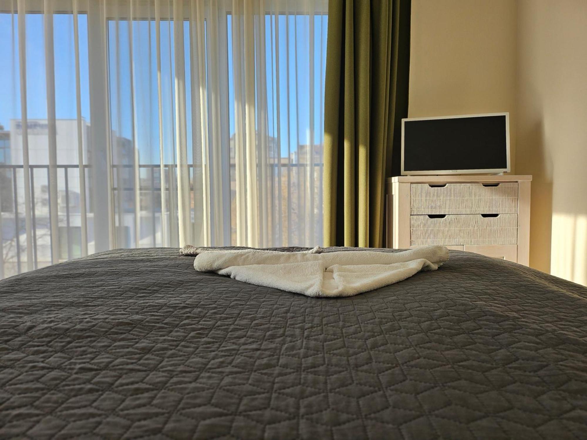 Downтown - Free Parking Appartement Varna Buitenkant foto
